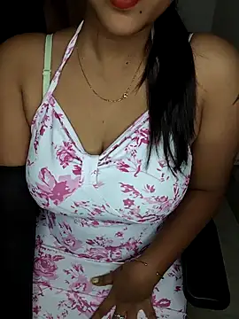 Snapshot of Tamilmoon006 chatting on June 2026 01:45:02 PM Tamilmoon006 online show from June 2026 01:45:02 PM