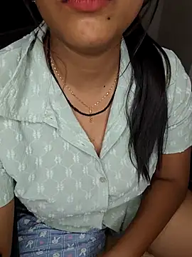 Snapshot of Tamilmoon006 chatting on July 2026 04:49:02 PM Tamilmoon006 online show from July 2026 04:49:02 PM