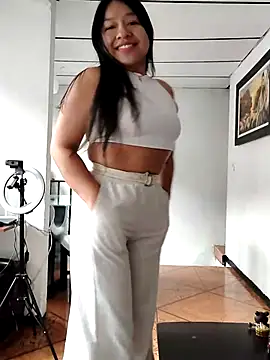 alisonnturbay online show from May 2026 04:47:01 PM