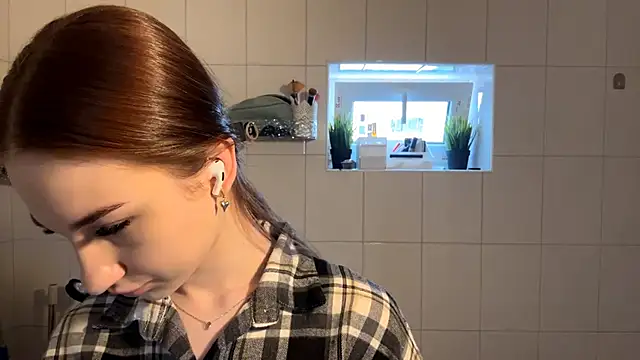 Showcntry online show from April 2026 04:18:01 AM