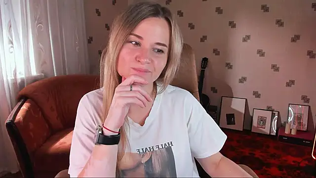 MiaSparkes online show from July 2026 07:03:02 AM