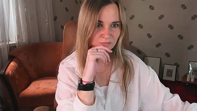 MiaSparkes online show from July 2026 12:24:02 PM