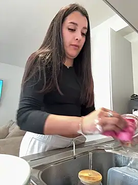 Miavelvetxoxo online show from April 2026 12:39:01 PM