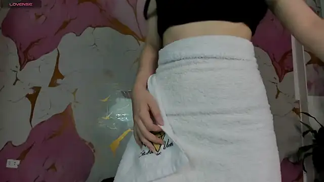 magical muse122 online show from April 2026 06:54:02 PM