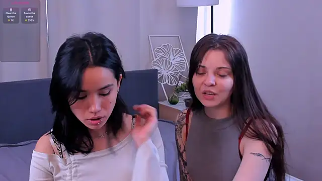 ReynaGrinvalsky online show from April 2026 07:58:02 AM