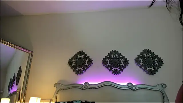 Coraline Saenz online show from April 2026 07:31:02 PM