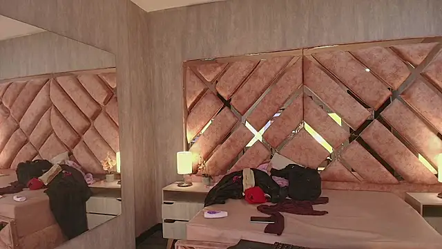 anntonellaamorettii online show from April 2026 08:09:02 PM