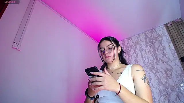 Miss Merlin  online show from April 2026 04:23:02 AM