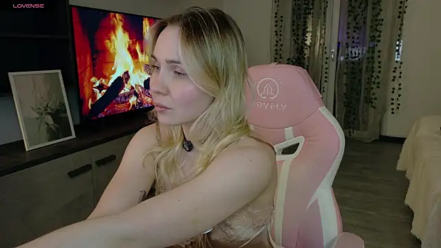 xxYourHoney online show from April 2026 01:41:02 AM