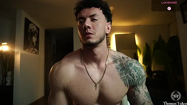 Thomas Falcon1 online show from April 2026 11:31:02 PM