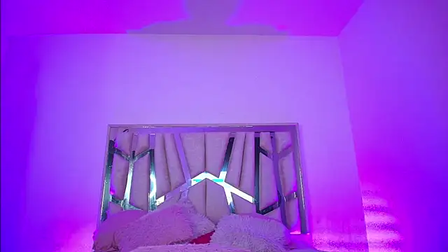 Melinna999 online show from April 2026 06:09:01 PM