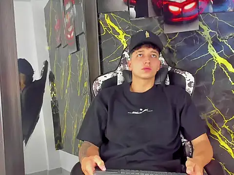 eithan boy  online show from April 2026 11:53:02 AM