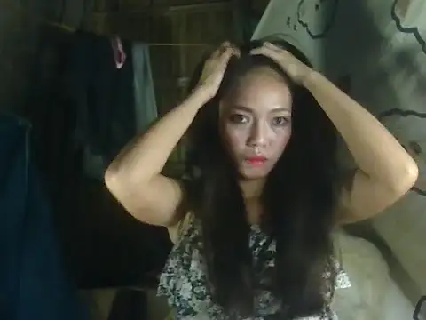 Snapshot of Vixen_Siren chatting on April 2026 02:32:01 PM Vixen Siren online show from April 2026 02:32:01 PM