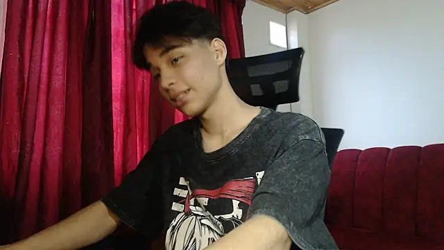 Snapshot of Marck-Pro chatting on May 2026 09:22:01 PM Marck-Pro online show from May 2026 09:22:01 PM