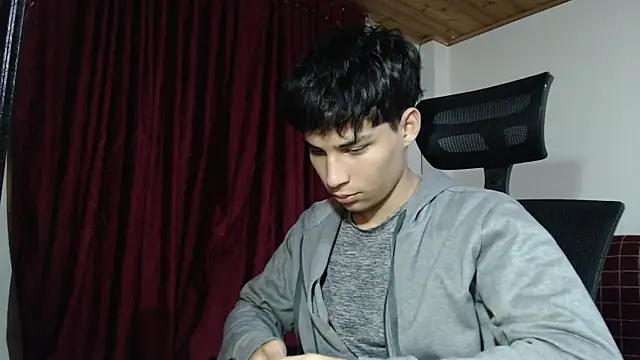 Snapshot of Marck-Pro chatting on July 2026 12:12:01 AM Marck-Pro online show from July 2026 12:12:01 AM