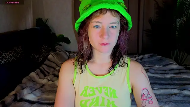 Ricki Bloom online show from July 2026 01:11:01 AM