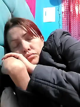 carolinhe26 online show from April 2026 10:45:02 PM