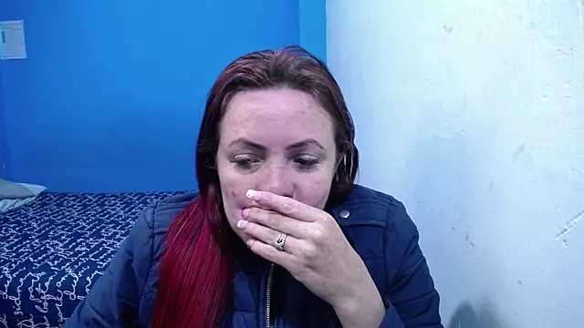 Snapshot of carolinhe26 chatting on July 2026 09:43:01 PM carolinhe26 online show from July 2026 09:43:01 PM