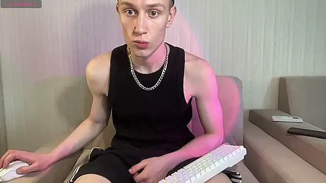 Travis Gracile online show from April 2026 06:22:02 AM