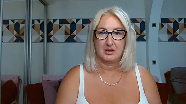 DianaFrances online show from June 2026 01:28:02 PM