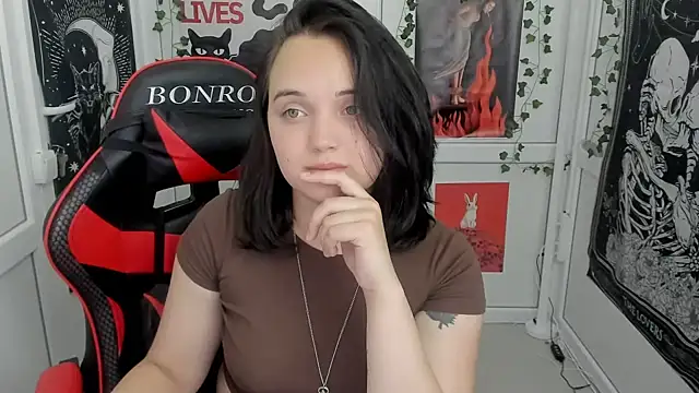 Caroline cutte online show from July 2026 10:39:01 AM