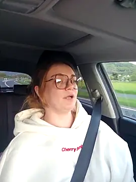 AliceLiddle  online show from April 2026 06:10:01 PM