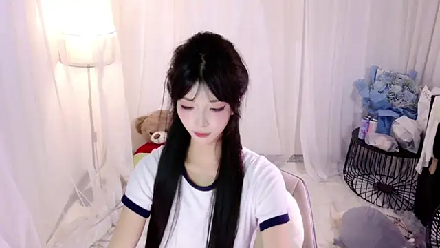 Zoe-001 online show from April 2026 07:58:01 PM