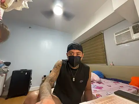 tattoo hottie online show from April 2026 05:40:01 PM