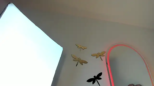 LongHair Queen online show from April 2026 03:46:02 PM