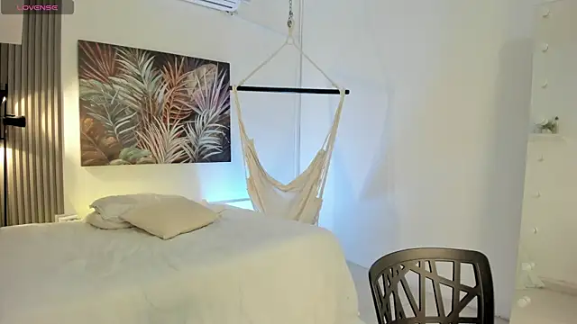 ivania lua online show from April 2026 11:14:02 AM