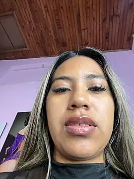Kimmiebellarie online show from July 2026 01:14:02 PM