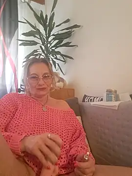 Blond lady czech online show from April 2026 05:16:02 PM