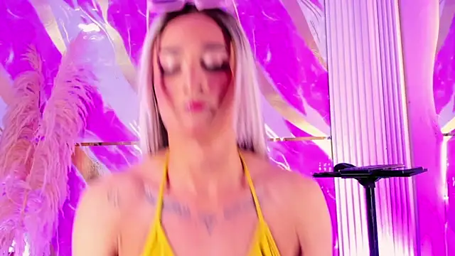 Molly Spears  online show from April 2026 04:24:01 PM