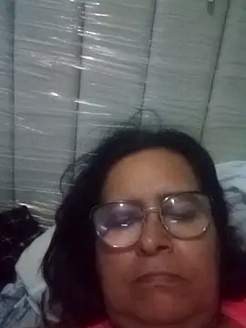 Snapshot of PienCanela chatting on April 2026 09:01:02 PM PienCanela online show from April 2026 09:01:02 PM