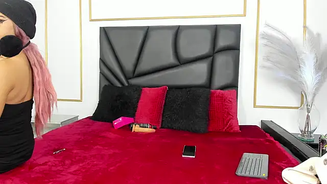 Flor pink online show from April 2026 03:35:01 AM