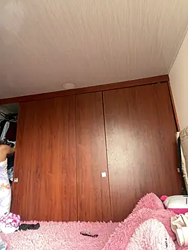 Iam-sophia27 online show from April 2026 08:22:01 PM