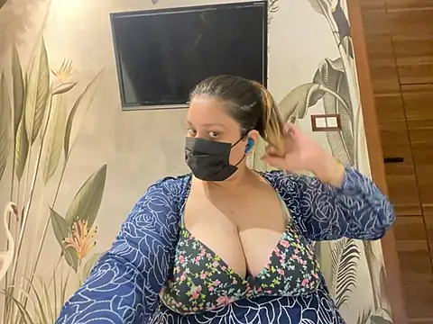 kavyasingh36 online show from May 2026 11:45:02 PM