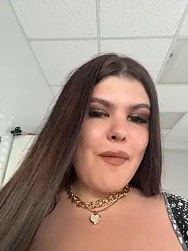 Snapshot of AmeliaBronze chatting on June 2026 10:59:02 AM AmeliaBronze online show from June 2026 10:59:02 AM