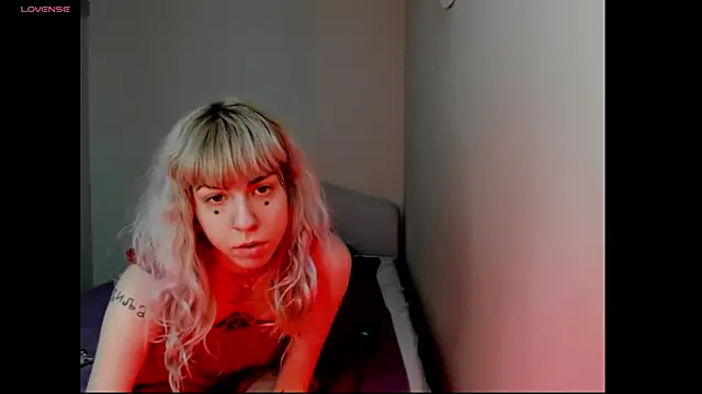 Violet Haaze online show from April 2026 11:09:01 AM