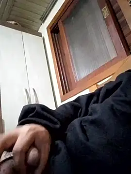 Linfyre online show from April 2026 10:44:02 PM