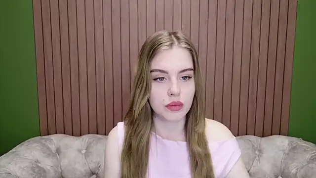 Sofia Weber online show from April 2026 10:10:01 AM