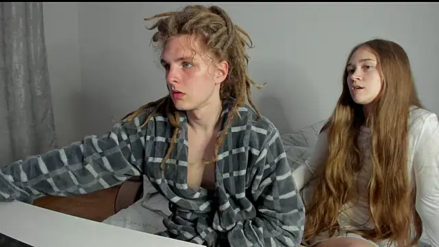 SurfSexCouple1 online show from May 2026 09:11:01 PM