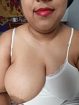 Suger Lips 99 online show from July 2026 03:20:01 PM