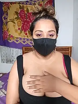 Suger Lips 99 online show from July 2026 07:39:01 PM