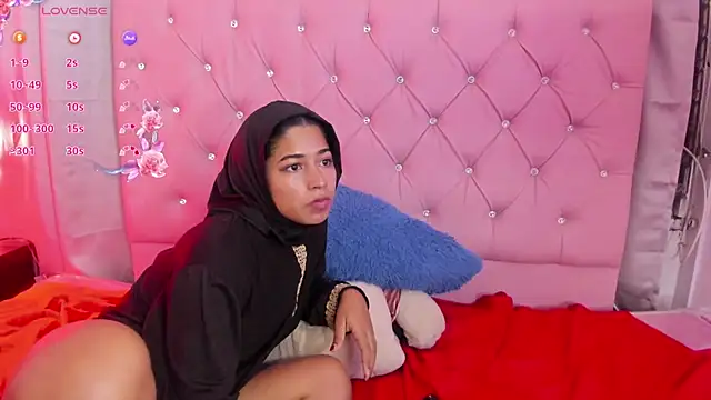 NadiaKarim  online show from April 2026 07:07:02 PM