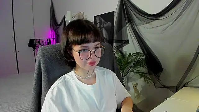 RisoSweet online show from June 2026 08:47:01 PM