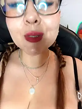 lyzyreth online show from April 2026 04:08:02 AM