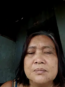 jeanyummytits online show from May 2026 04:07:02 AM