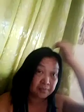 jeanyummytits online show from June 2026 05:10:01 AM