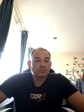 Piotr481 online show from April 2026 02:43:01 PM